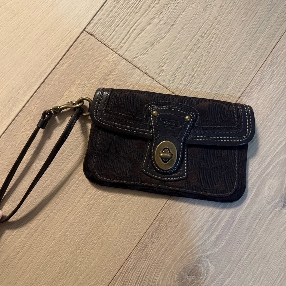 Vintage Coach Legacy Wristlet